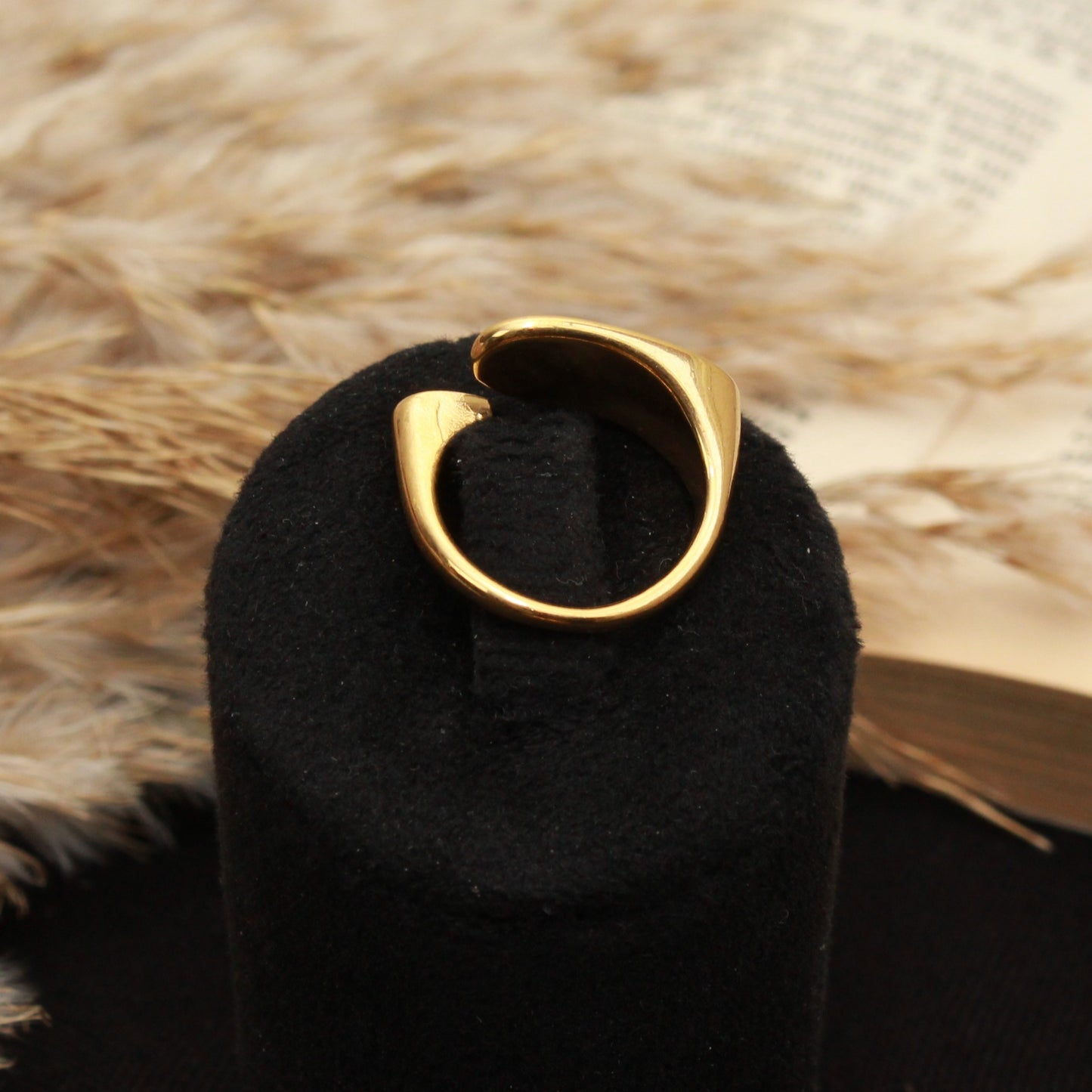 خاتم ريزن أبيض مجزع صدفي