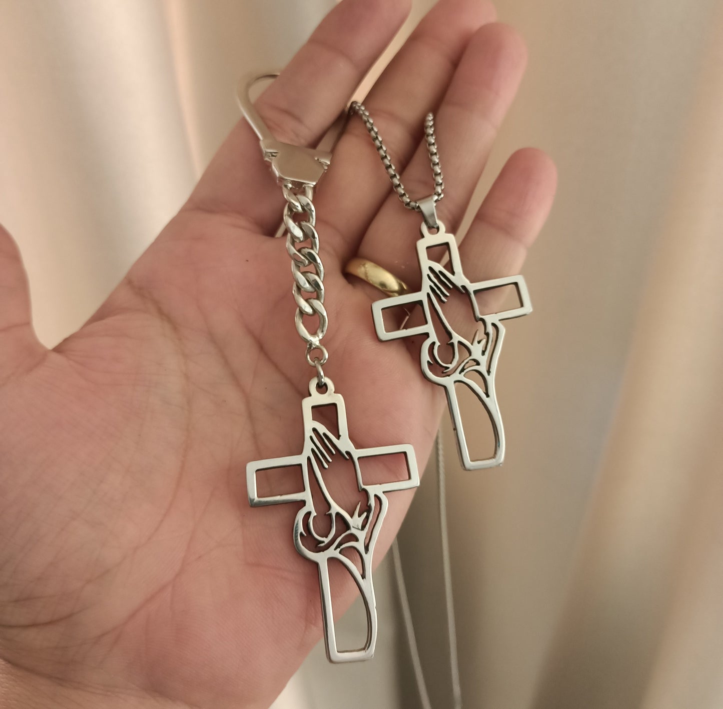 الرجاء سلسلة مع ميدالية